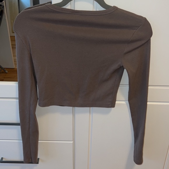 Sunday best button up cropped top - Picture 2 of 3